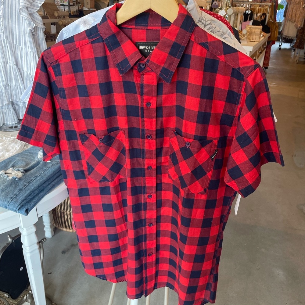 red and blue button up shirt